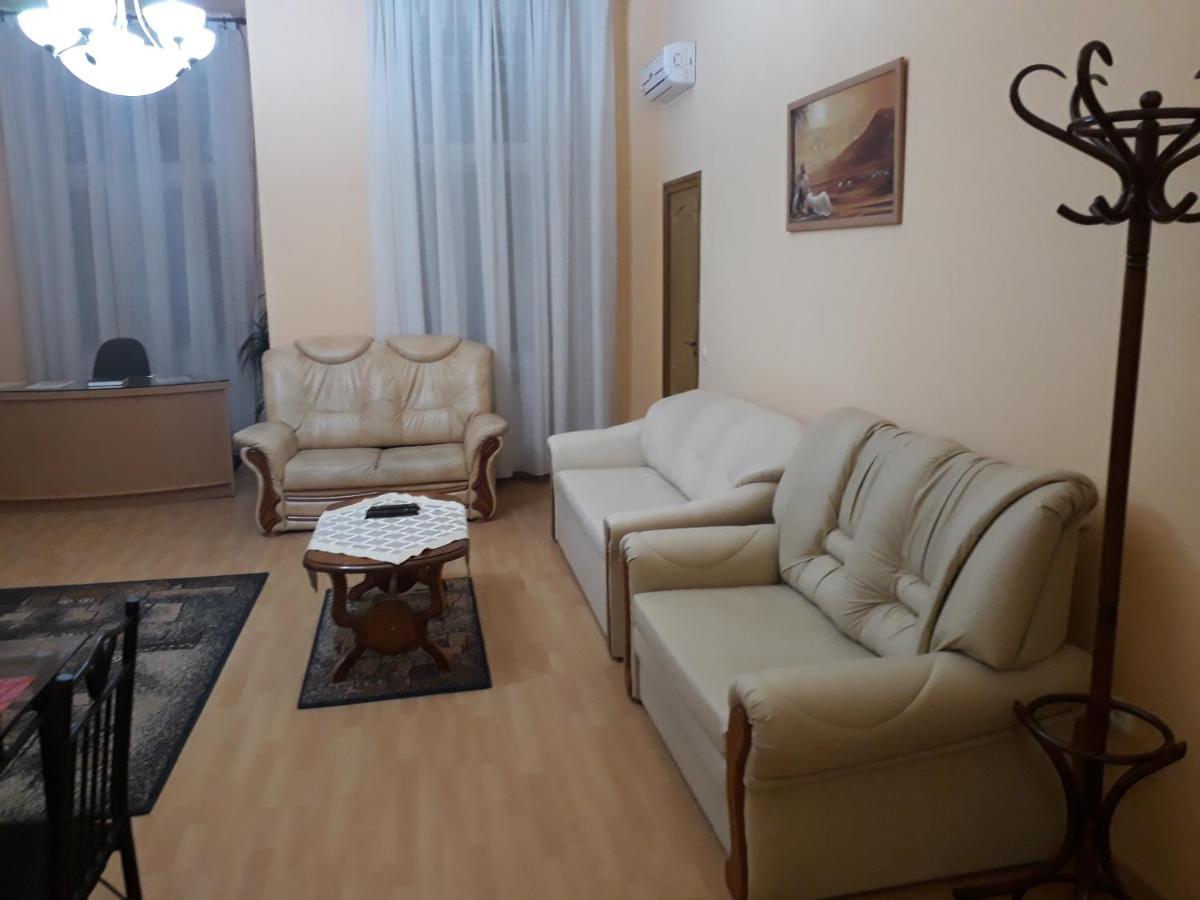 فندق ديبريتْسينفي  Piac Utcai Apartman المظهر الخارجي الصورة