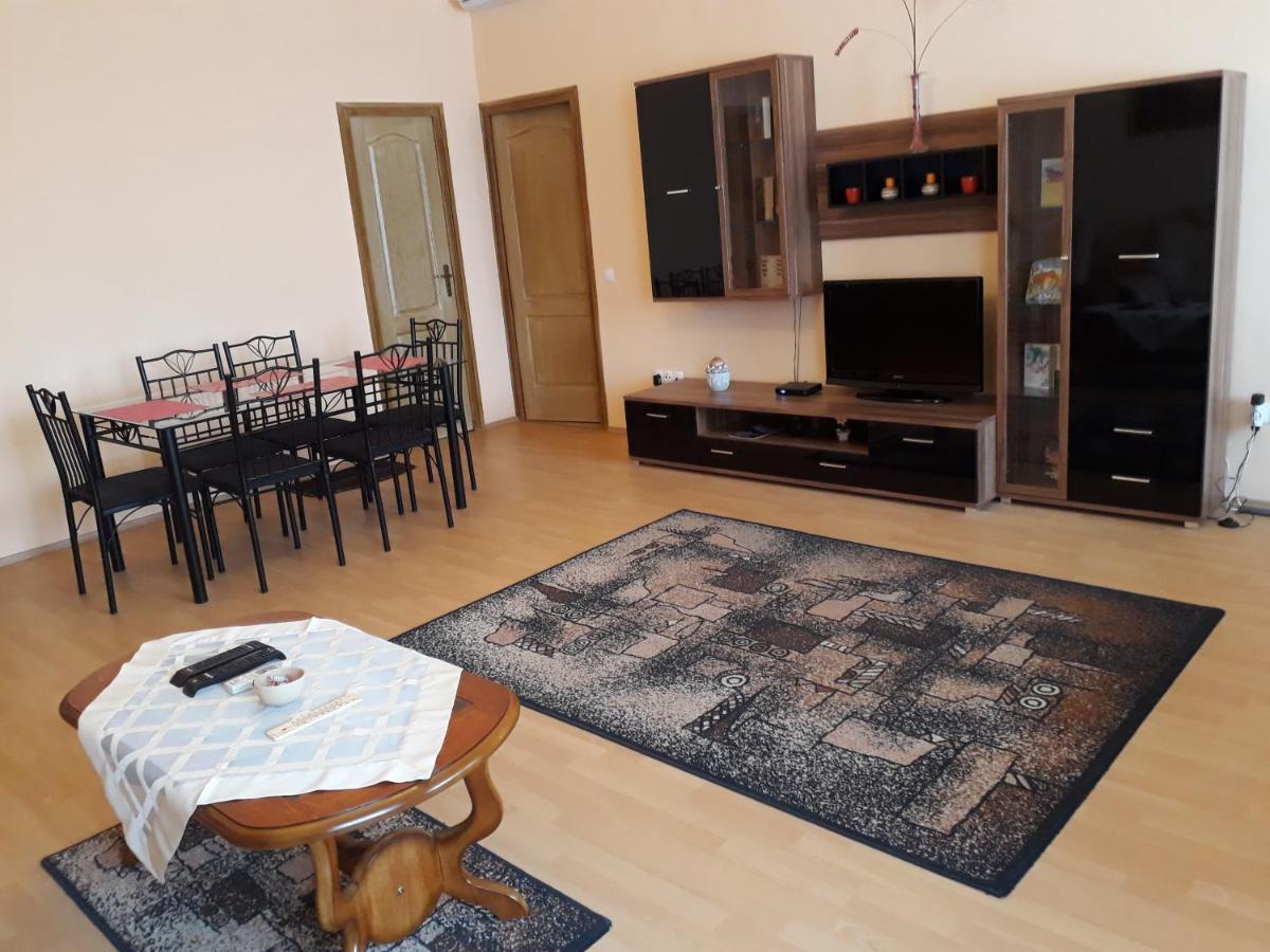 Piac Utcai Apartman ديبريتْسين المظهر الخارجي الصورة