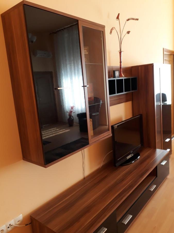 فندق ديبريتْسينفي  Piac Utcai Apartman المظهر الخارجي الصورة