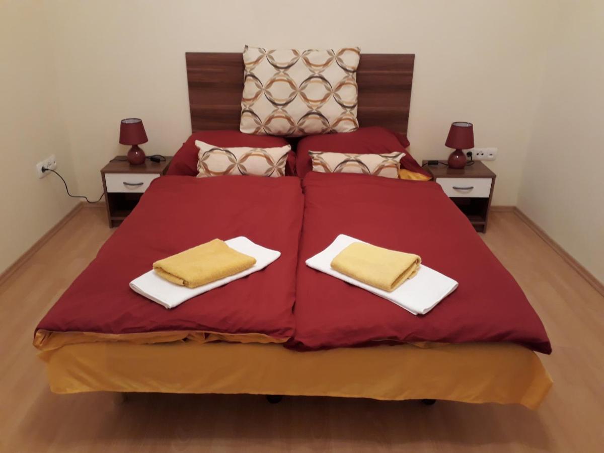 Piac Utcai Apartman ديبريتْسين المظهر الخارجي الصورة