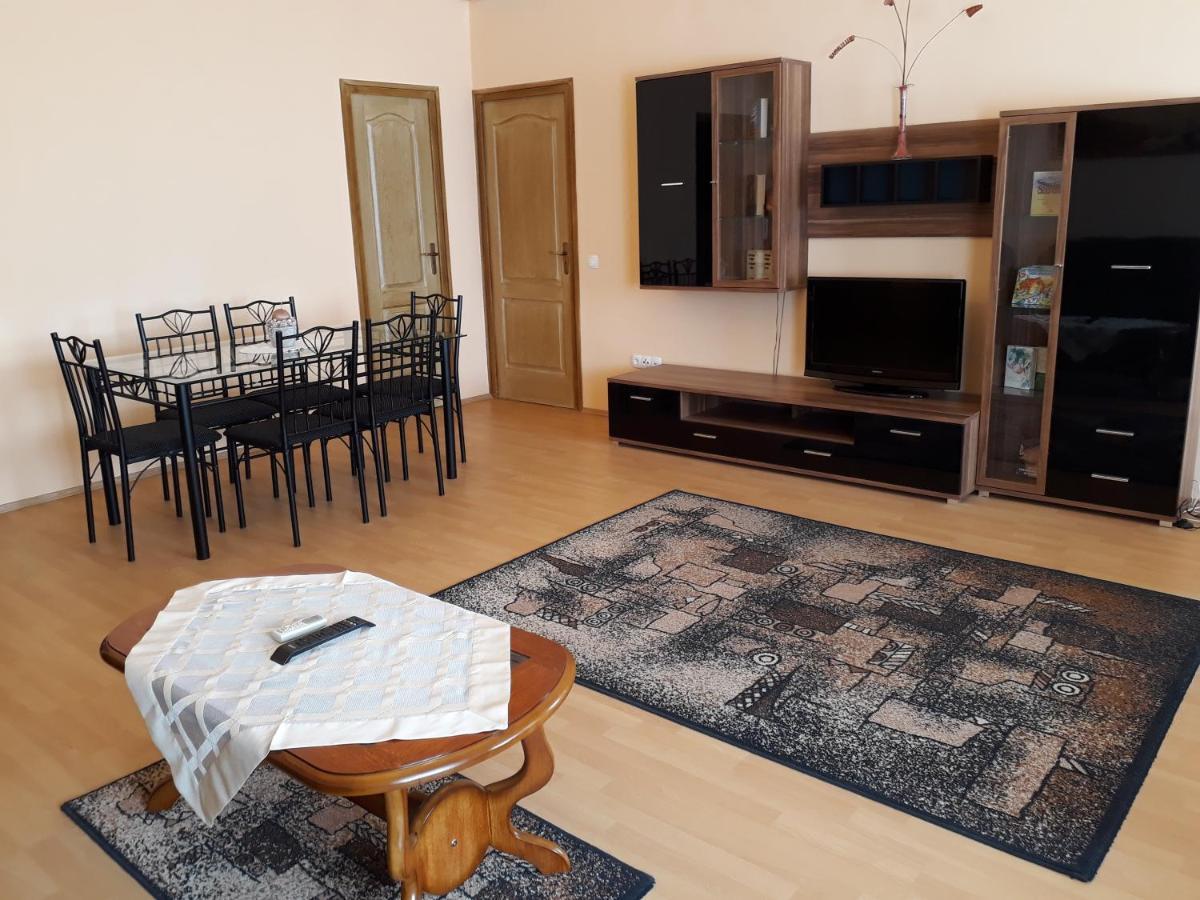 Piac Utcai Apartman ديبريتْسين المظهر الخارجي الصورة